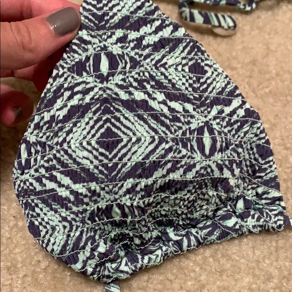 Volcom triangle bikini top - Picture 2 of 7